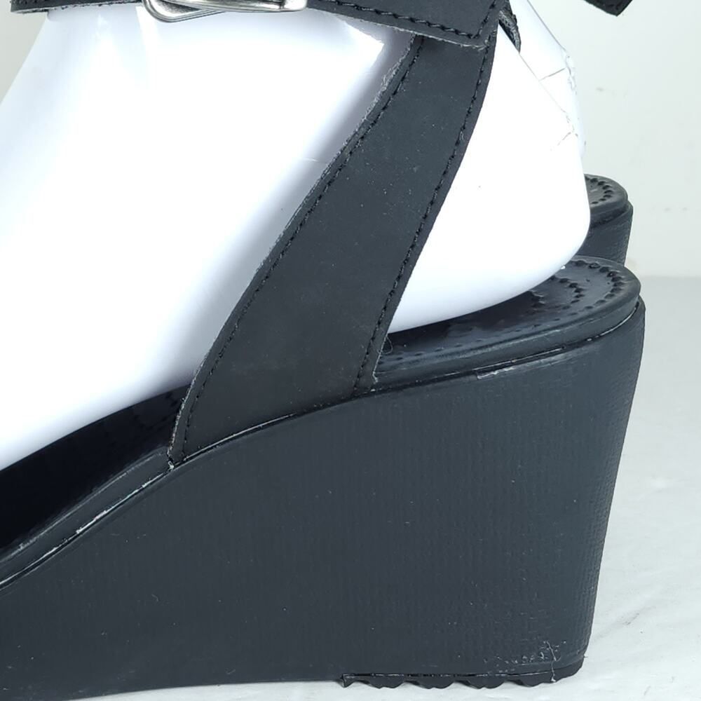 Crocs Women's Leigh II US 10 Black Canvas Ankle Strap Wedge Comfort Sandals NWT - Picture 16 of 16